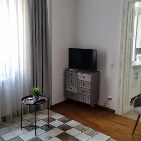 Vila Boema- With Parking For Large Business Groups